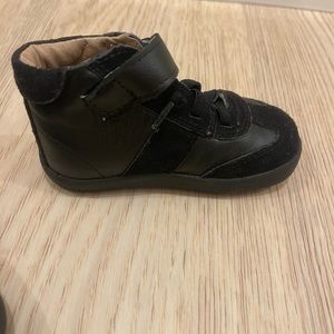 Old Soles Boy's The Cape (Toddler/Little Kid) Black/Black Suede 23